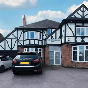 4* Hotel Oyo The Pickering Park